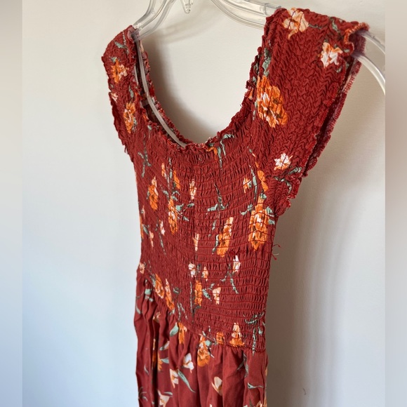 Floral Maxi Dress - Picture 3 of 7